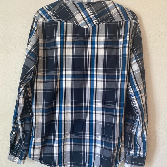 Reclaim Button Up - Picture 2 of 3